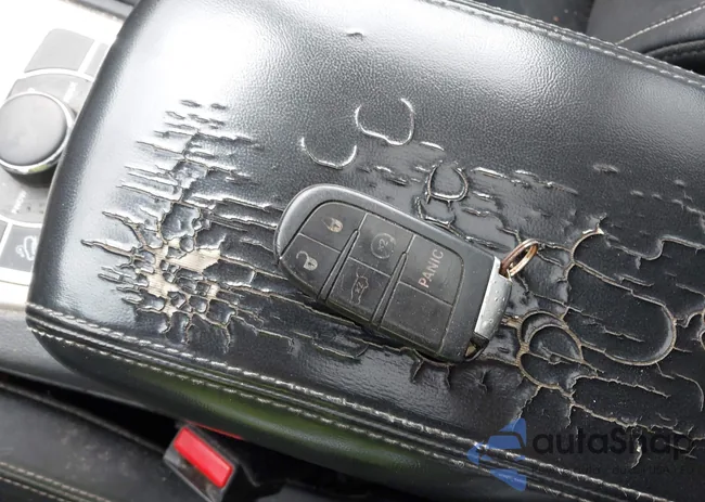 1C4RJFBG2FC632846: 42249028