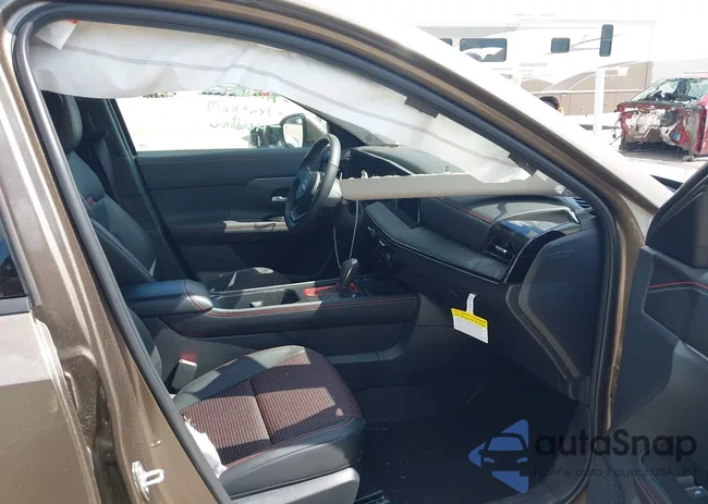 3N8AP6DA1SL336580: 42249184