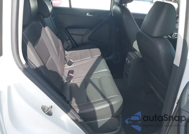 WVGAV7AX2GW501100: 42250682