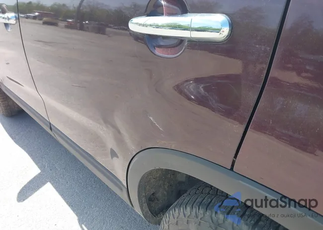 5XYKTCA19BG008104: 42250877