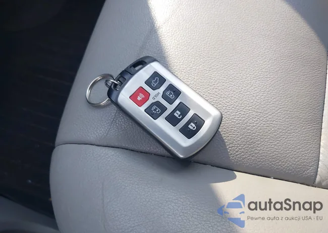 5TDYZ3DC2JS926543: 42250898