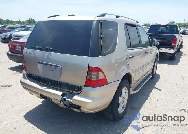 4JGAB57E45A558220: 42250143