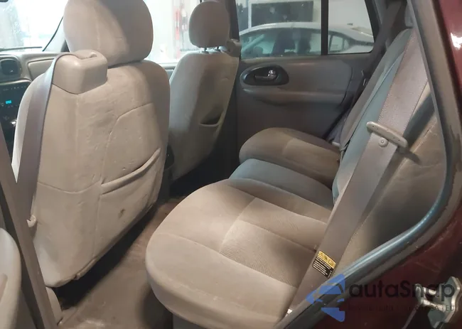 1GNDT13S162113648: 42251742