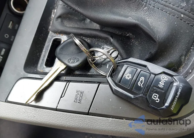 5NPD84LF0HH068072: 42251935