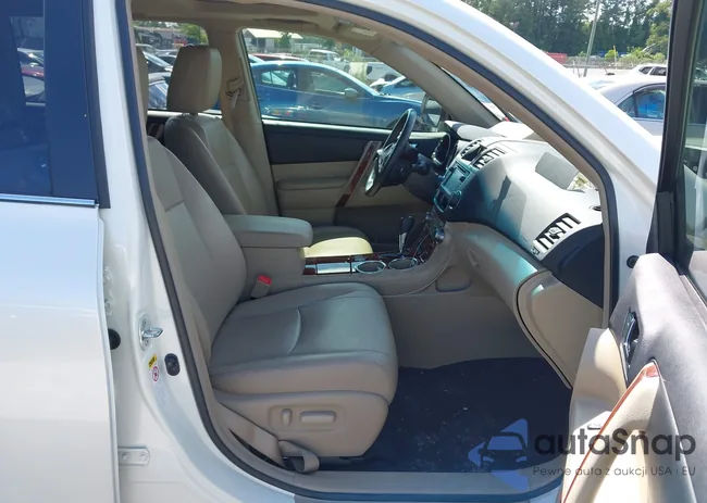 5TDYK3EH0DS095515: 42251154