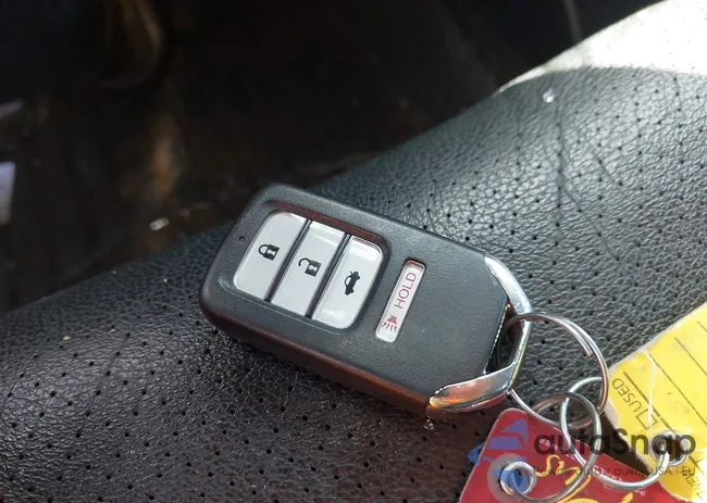 1HGCR2F88FA159932: 42252402