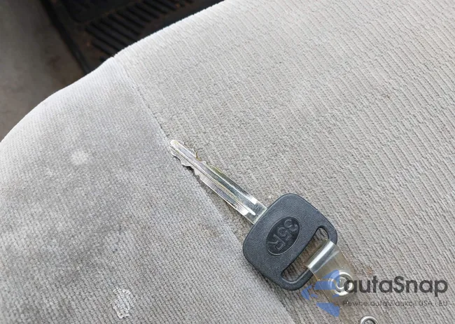 4T1BE32K16U657235: 42252659