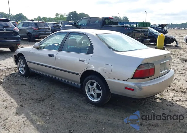 1HGCD563XTA267789: 42252673