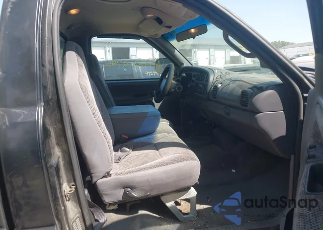 1B7HF16Z0WS701907: 42252786