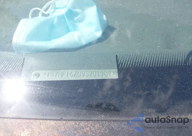 1B7HF16Z0WS701907: 42252786