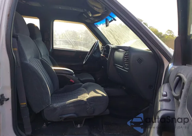 1GNDT13W0X2214927: 42252801