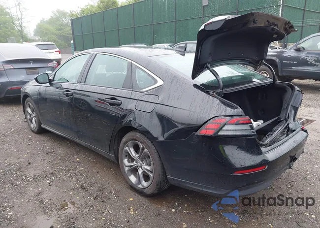 1HGCY1F35RA081776: 42253371