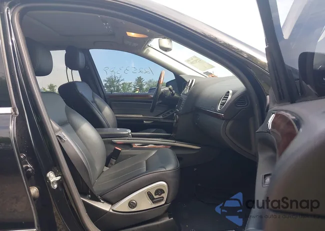 4JGBF7BE3BA703013: 42253389