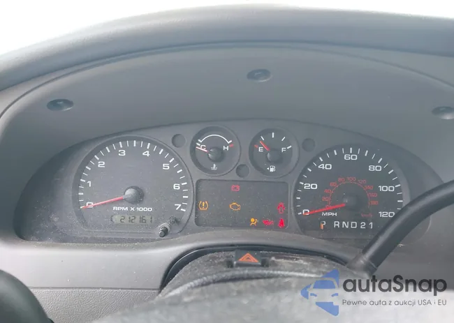 1FTYR10D28PA81121: 42253531