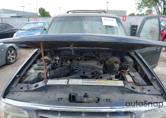 1FMZU35P8XZB06166: 42253702