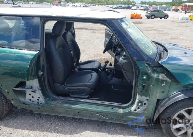 WMWXP7C50F2A38545: 42253944