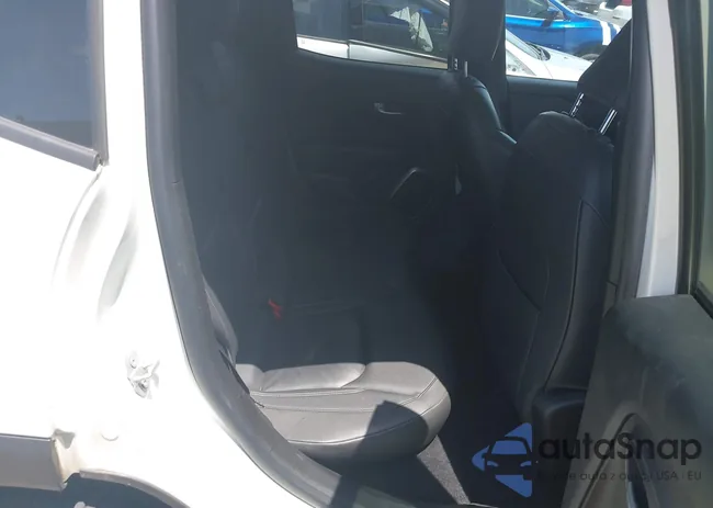 ZACCJADB8JPJ06197: 42253022