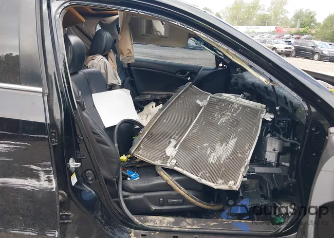 JH4CU2F6XAC003107: 42253076