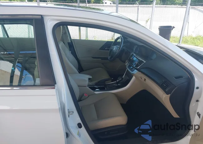 1HGCR2F83FA066364: 42253145