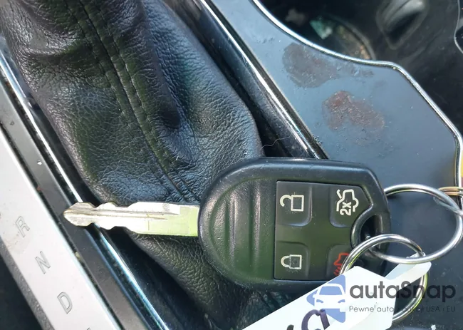 1FM5K7D80FGA17644: 42253239