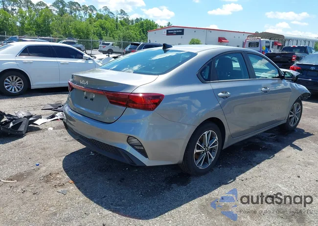 3KPF24AD6RE759558: 42254151