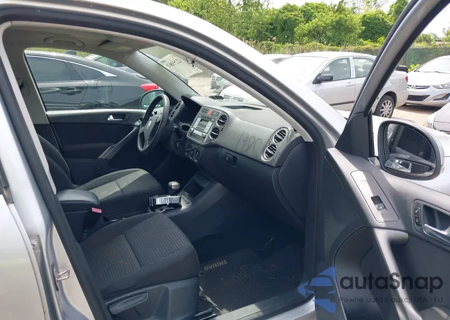 WVGAV75N49W526527: 42255861