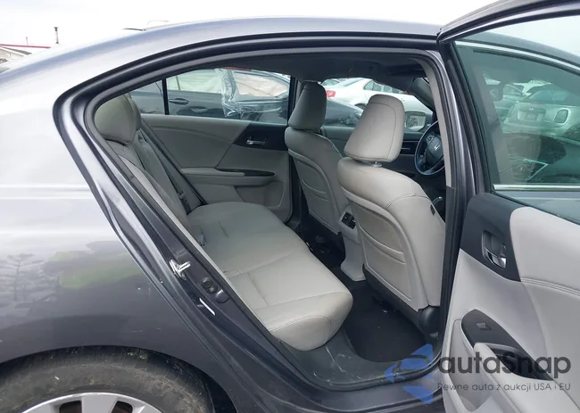 1HGCR2F81DA200768: 42255178