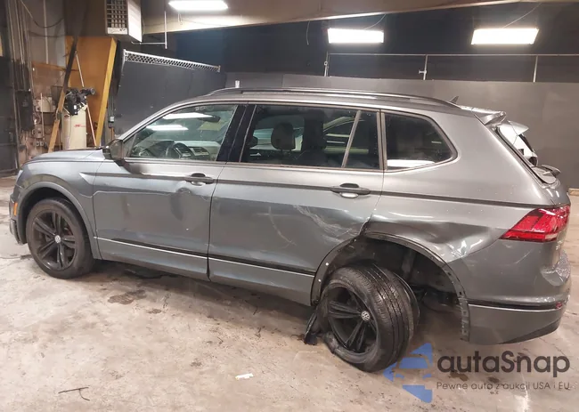 3VV2B7AX0KM191637: 42256495