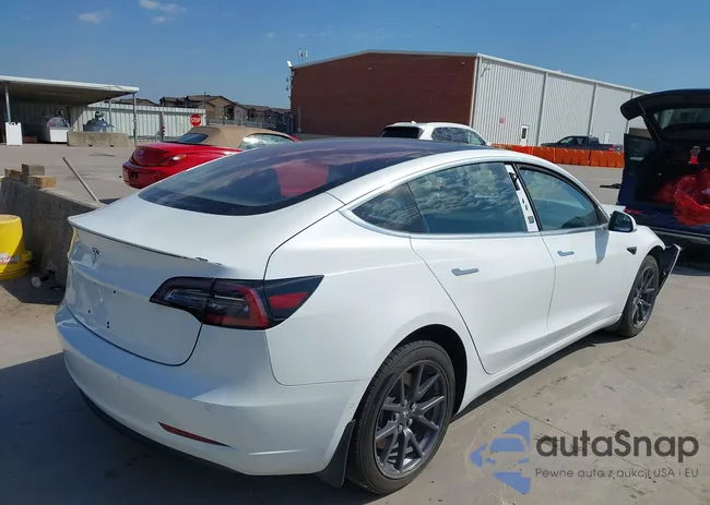 5YJ3E1EA7JF005818: 42256611