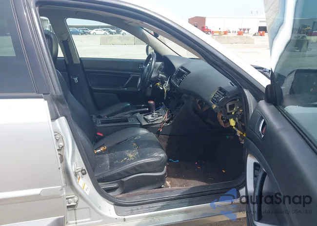 4S4BP62C257359990: 42257379