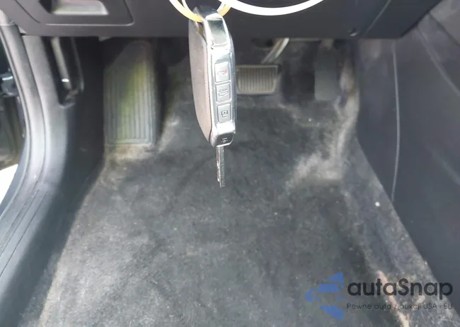 3KPF24AD8ME327188: 42257452