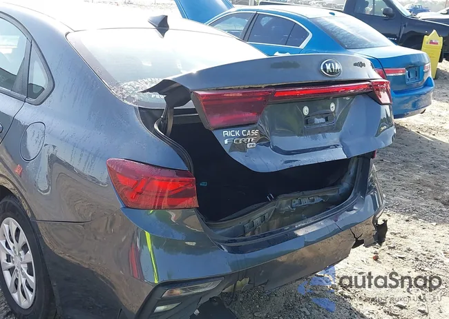 3KPF24AD8ME327188: 42257452