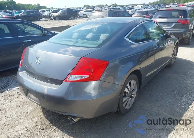 1HGCS1A38BA007735: 42257540