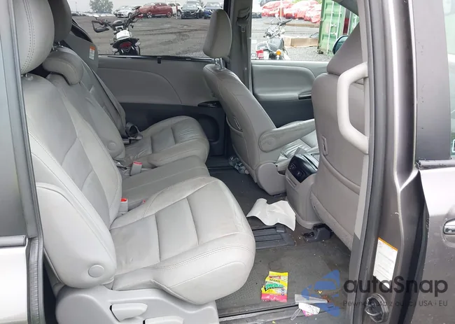 5TDYZ3DC8JS916681: 42257674