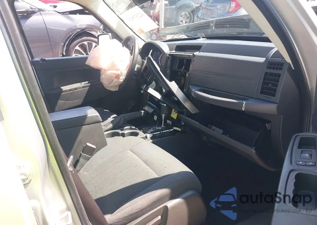 1C4PJMAK7CW110953: 42257925