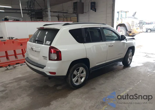 1C4NJDBBXFD437899: 42257079