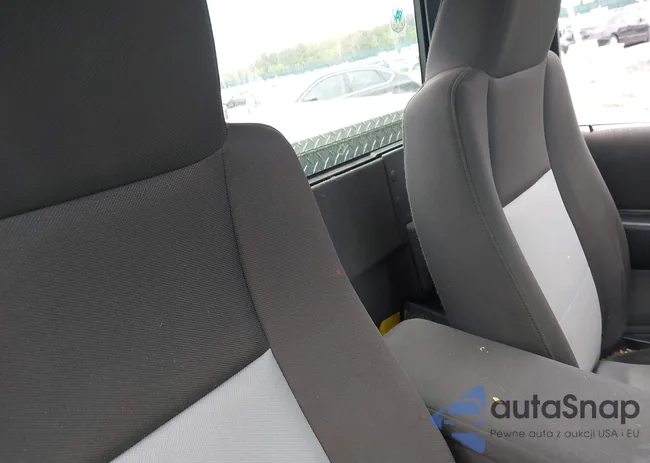 1FTYR10U14PB52027: 42257252