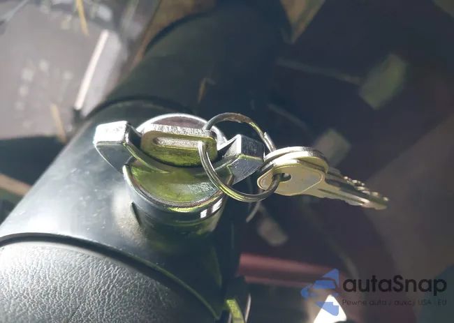 1FTHX26L7GKB43411: 42258434