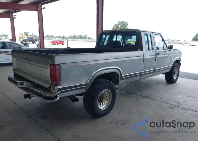 1FTHX26L7GKB43411: 42258434