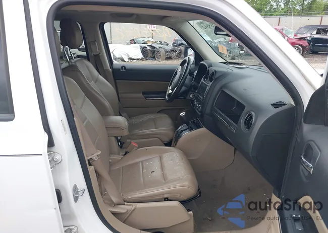 1C4NJRCBXCD588619: 42258542