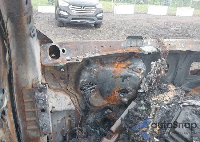 YV4102PKXK1424657: 42258647