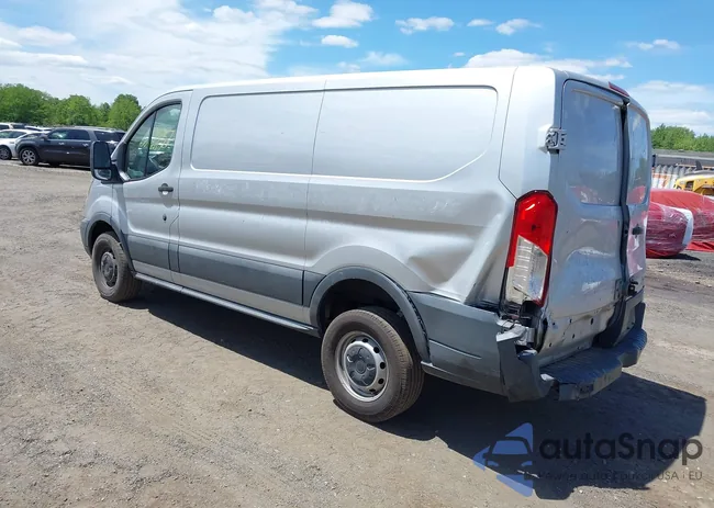 1FTNR1ZM5FKA40014: 42258737