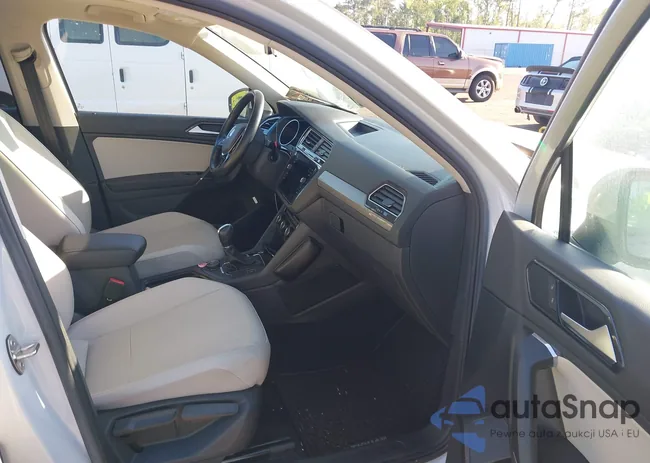 3VV2B7AX6JM159094: 42258265