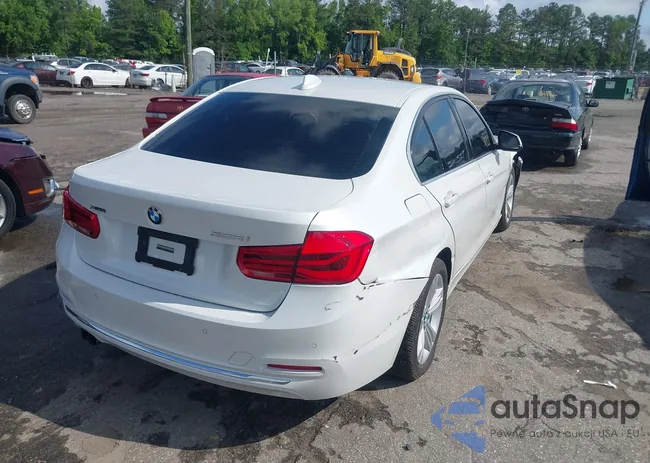 WBA8E3G51GNU02448: 42259401