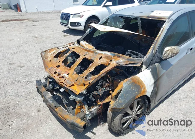 KMHCU5AE8CU041817: 42259500