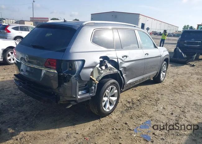 1V2AP2CA8JC599938: 42259607