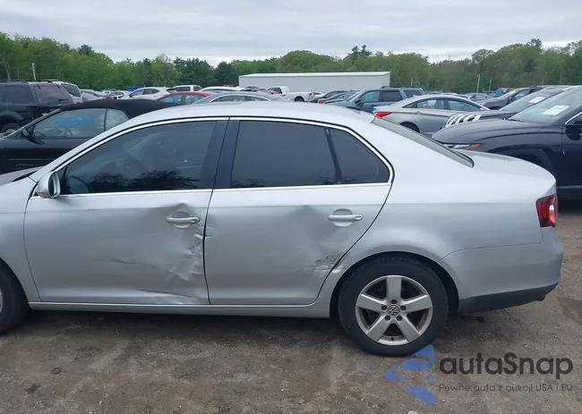 3VWRZ81K79M013704: 42259656