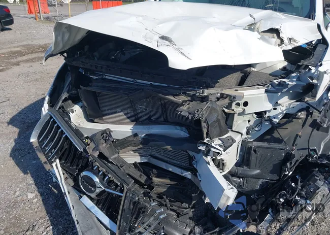 YV4A22PK7M1687802: 42259657