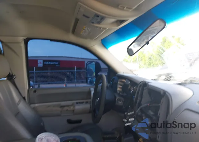 1GCHK29618E211352: 42259796