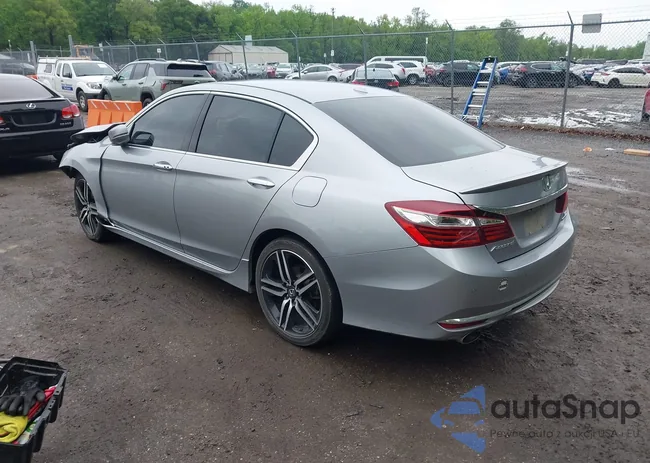 1HGCR3F92HA039397: 42259133